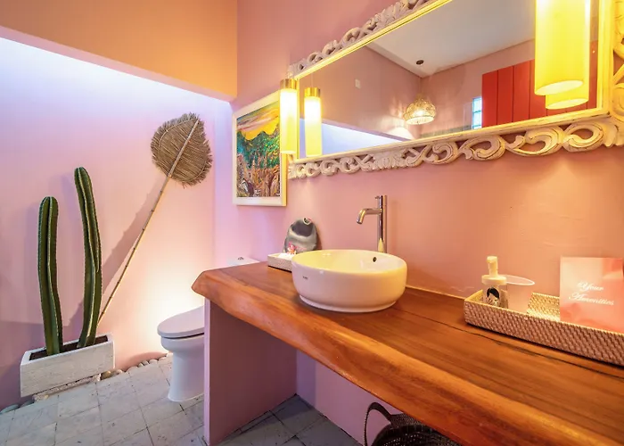 Alojamento de Acomodação e Pequeno-almoço Pinkprivate Balangan - For Cool Adults Only 4*