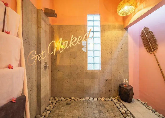 Pinkprivate Balangan - For Cool Adults Only Alojamento de Acomodação e Pequeno-almoço Jimbaran