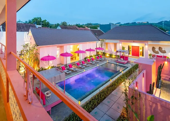 Pinkprivate Balangan - For Cool Adults Only ジンバラン